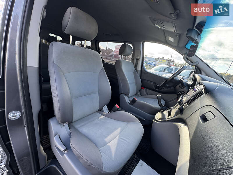 Мінівен Hyundai H-1 2011 в Стрию