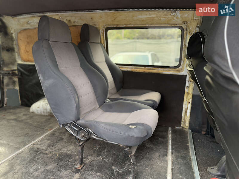 Вантажний фургон Hyundai H-1 2007 в Дніпрі фото 10 Вантажний фургон Hyundai H-1 2007 в Дніпрі