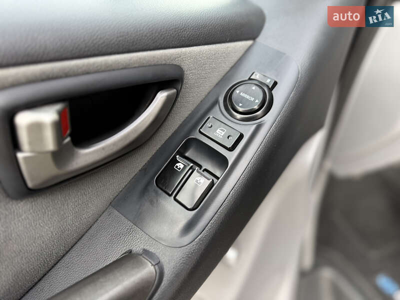 Мінівен Hyundai H-1 2011 в Львові фото 21 Мінівен Hyundai H-1 2011 в Львові