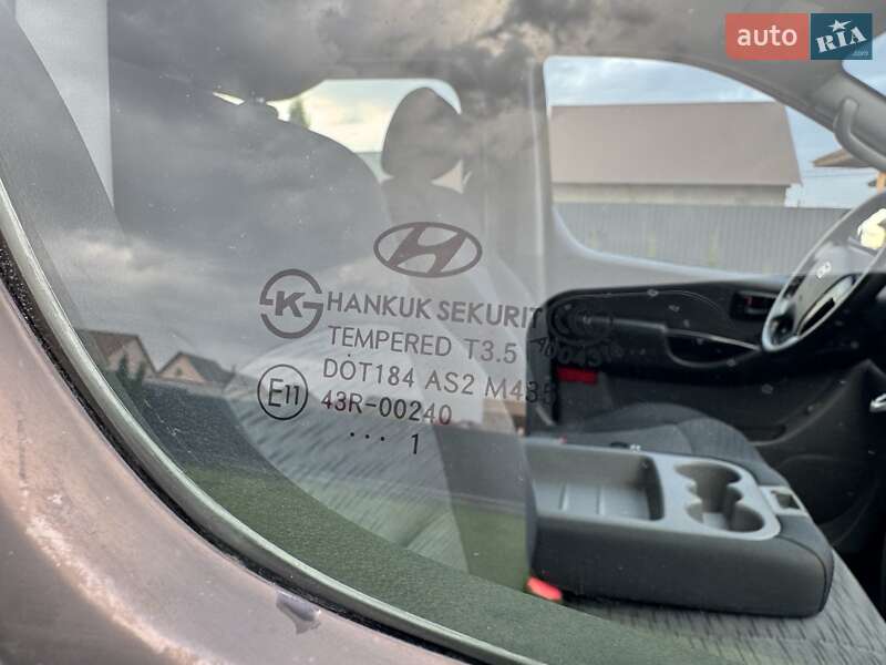 Минивэн Hyundai H-1 2011 в Ковеле