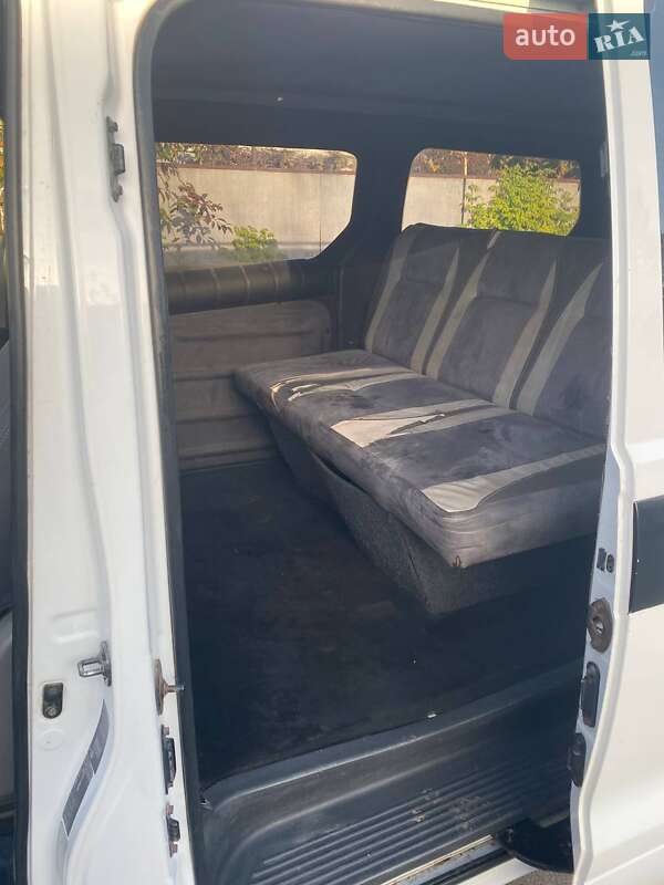 Мінівен Hyundai H-1 2008 в Дніпрі фото 8 Мінівен Hyundai H-1 2008 в Дніпрі