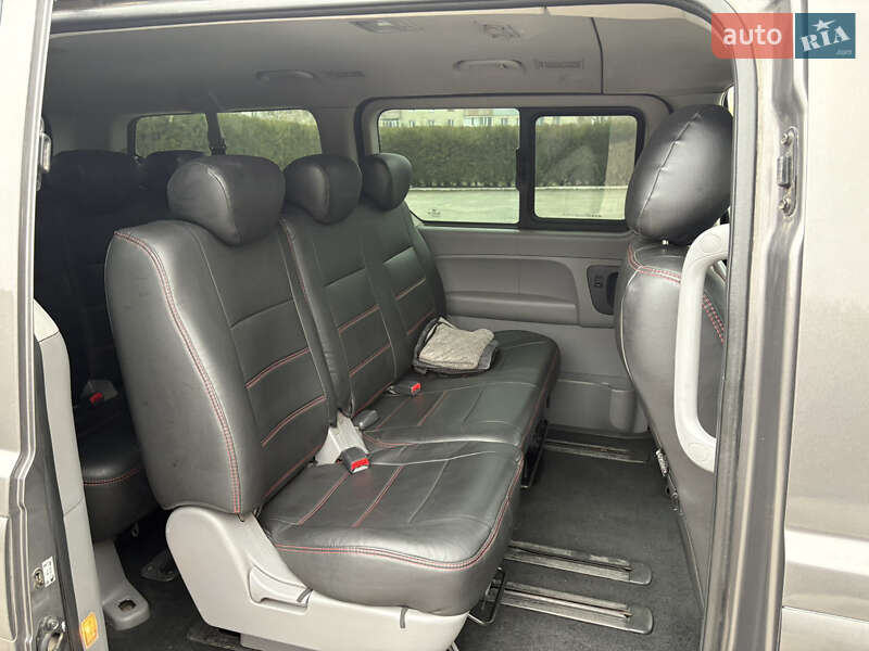 Минивэн Hyundai H-1 2012 в Змиеве