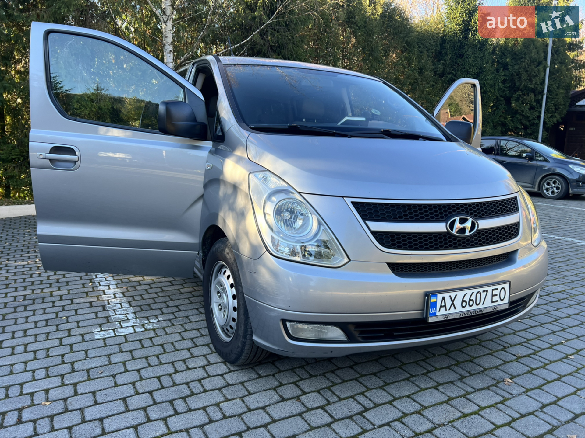 Hyundai H-1 2011