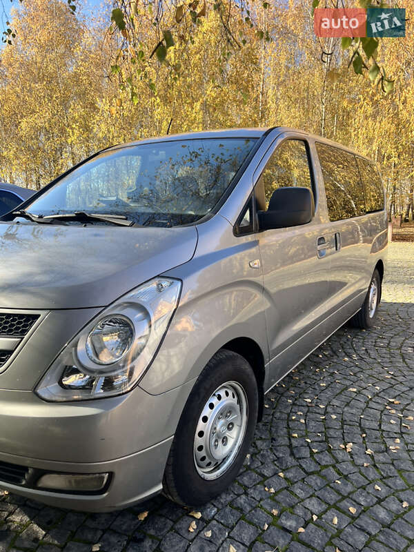 Мінівен Hyundai H-1 2011 в Тернополі