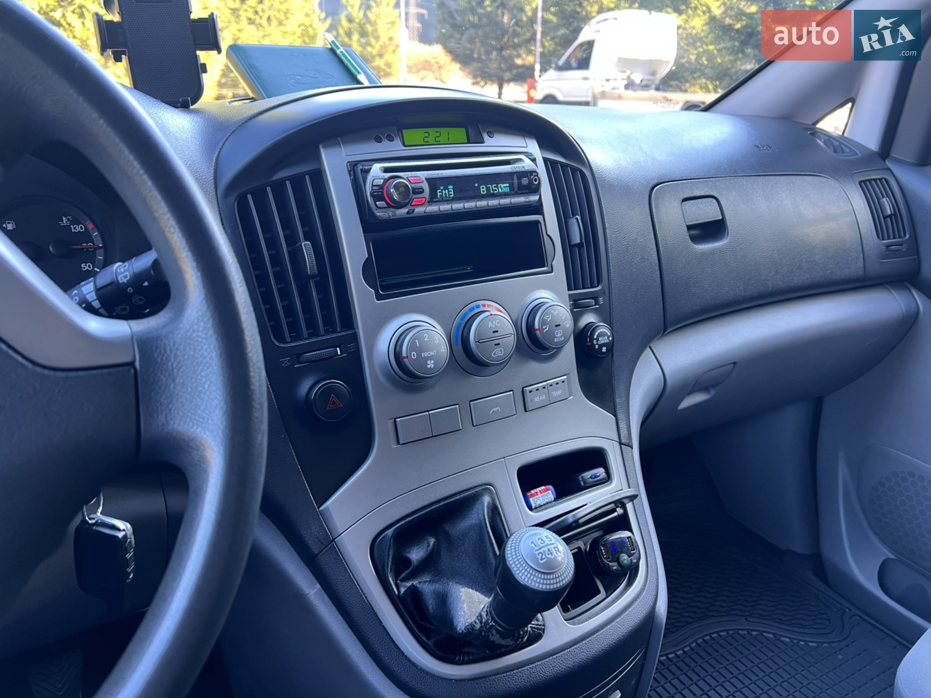 2011 Hyundai Starex (H-1) - мініатюра 14