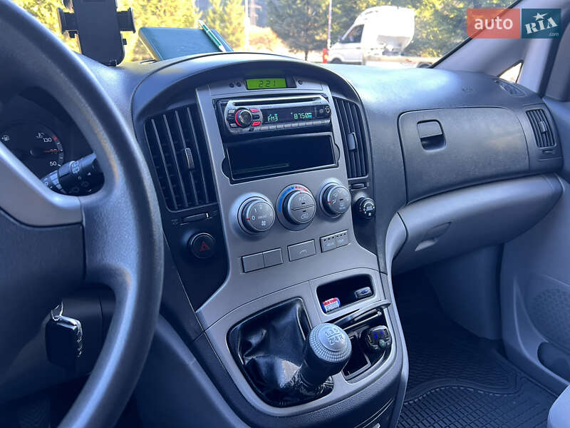 Мінівен Hyundai H-1 2011 в Тернополі