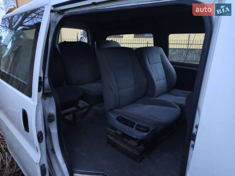 Мінівен Hyundai H-1 1999 в Рудки