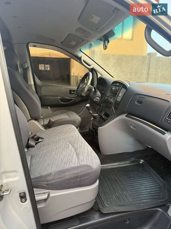 Мінівен Hyundai H-1 2008 в Виноградові фото 13 Мінівен Hyundai H-1 2008 в Виноградові