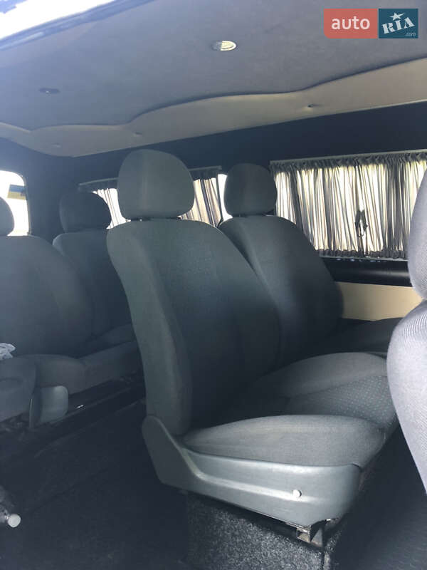 Минивэн Hyundai H-1 2000 в Стрые