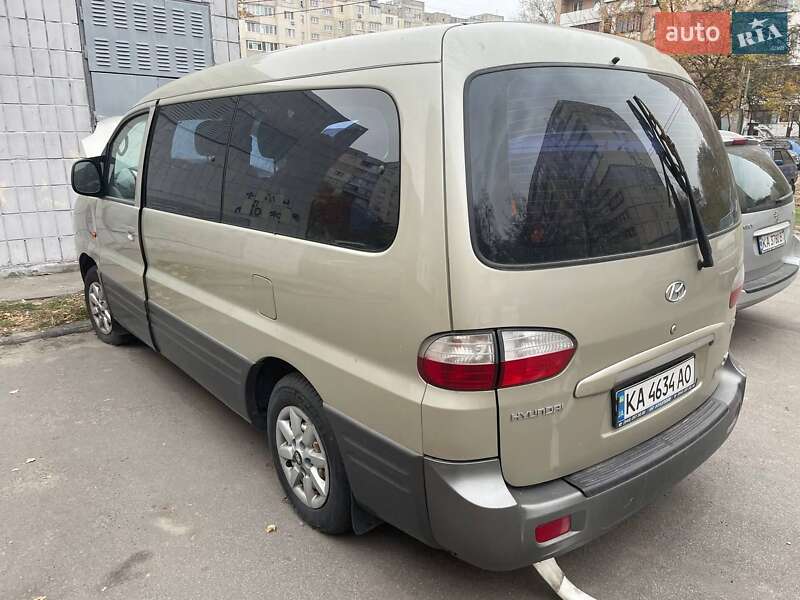 Минивэн Hyundai H-1 2007 в Надворной