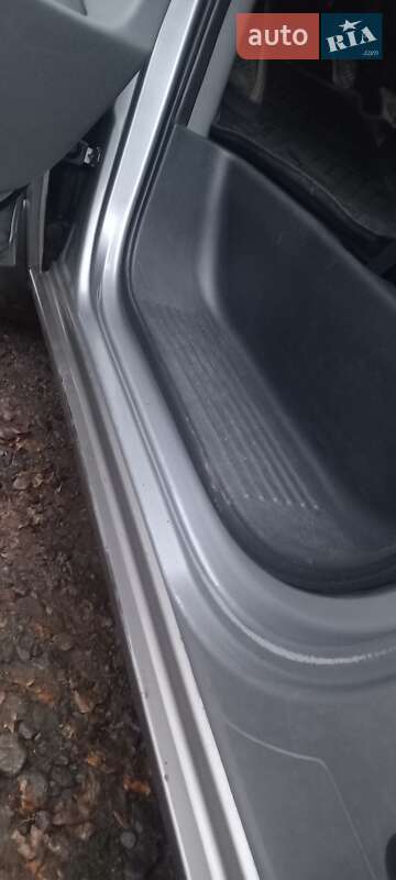 Минивэн Hyundai H-1 2012 в Славянске фото 16 Минивэн Hyundai H-1 2012 в Славянске