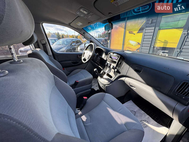 Мінівен Hyundai H-1 2011 в Стрию