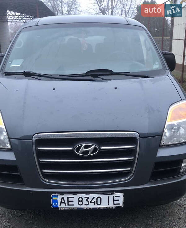 Минивэн Hyundai H-1 2005 в Днепре