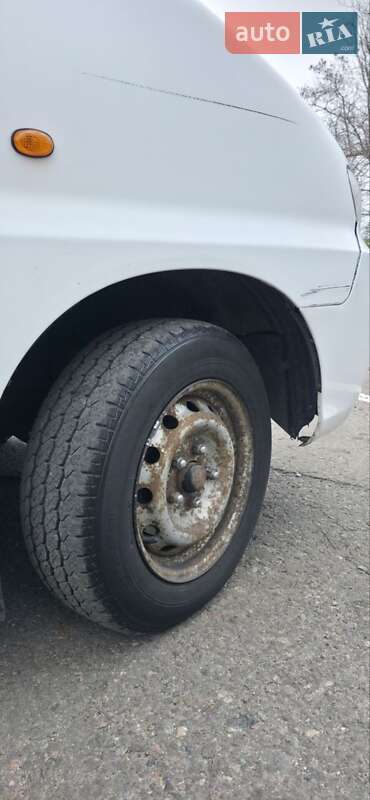 Грузовой фургон Hyundai H-1 2004 в Одессе