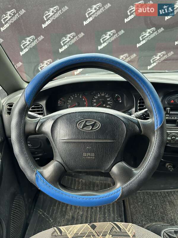 Минивэн Hyundai H-1 1999 в Сумах