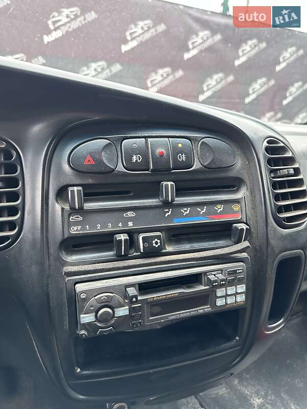 Минивэн Hyundai H-1 1999 в Сумах