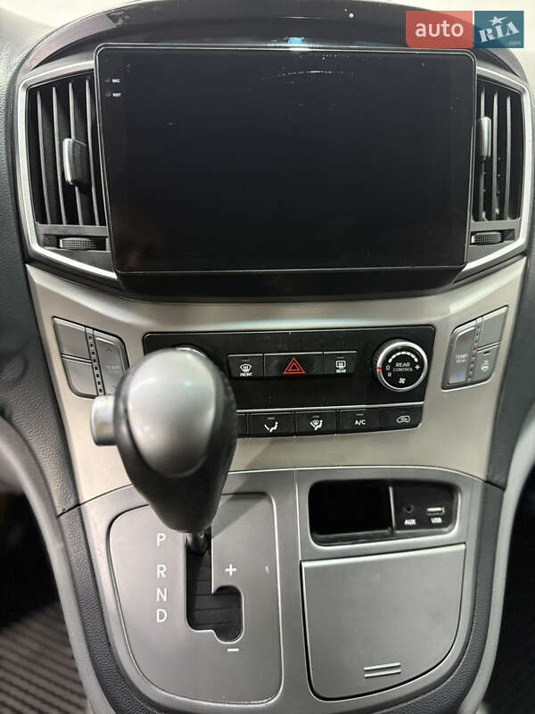 Минивэн Hyundai H-1 2016 в Киеве