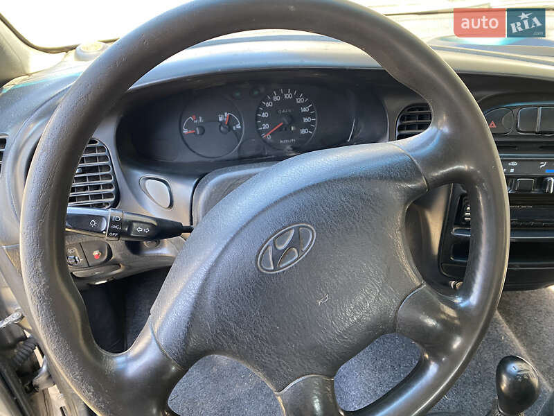 Минивэн Hyundai H-1 2005 в Луцке