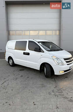 Минивэн Hyundai H-1 2008 в Умани