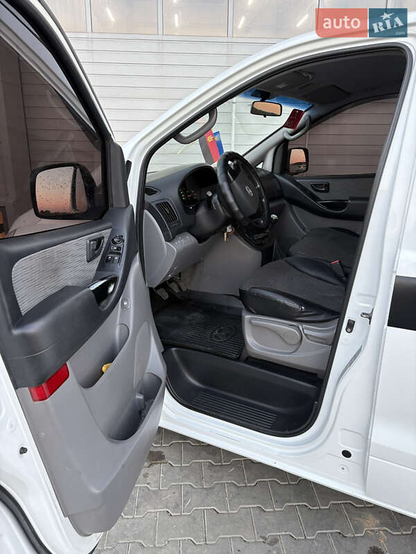 Минивэн Hyundai H-1 2008 в Умани