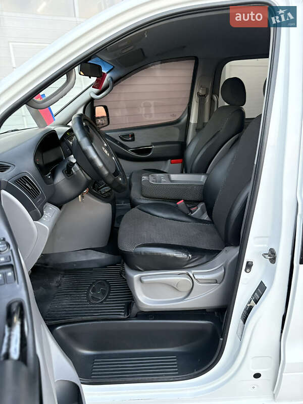 Минивэн Hyundai H-1 2008 в Умани
