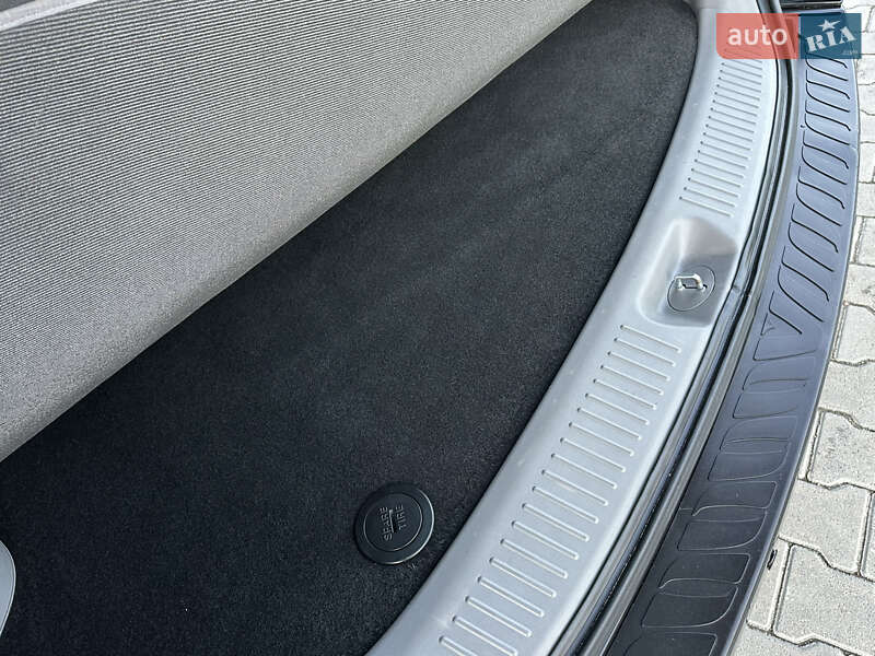 Минивэн Hyundai H-1 2012 в Одессе