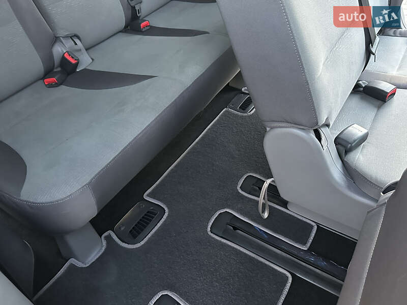 Минивэн Hyundai H-1 2012 в Одессе