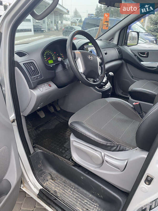 Минивэн Hyundai H-1 2008 в Киеве