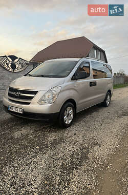 Минивэн Hyundai H-1 2008 в Виноградове