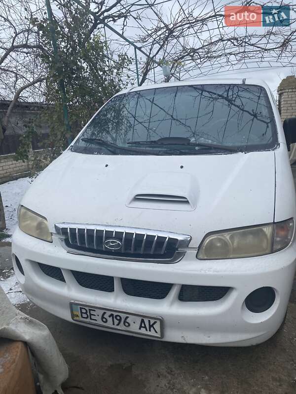 Минивэн Hyundai H-1 2004 в Николаеве фото Минивэн Hyundai H-1 2004 в Николаеве