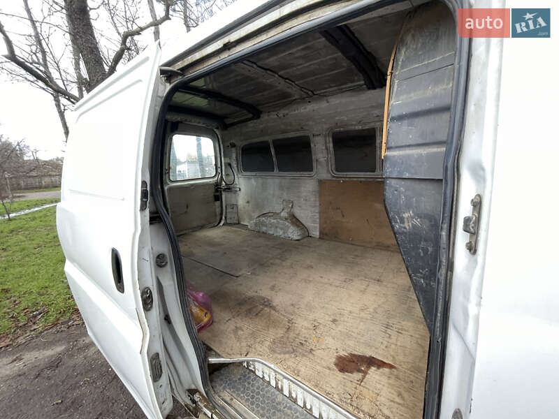 Вантажний фургон Hyundai H-1 2000 в Одесі