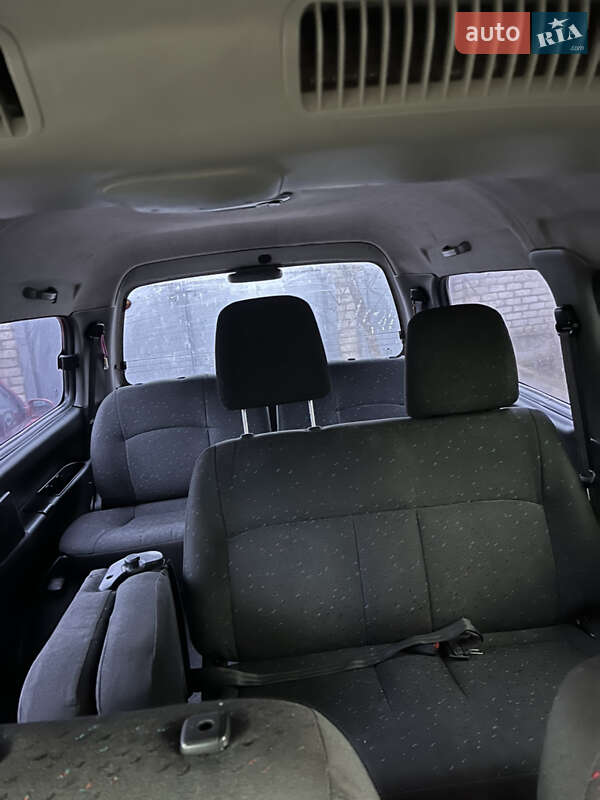 Минивэн Hyundai H-1 2002 в Николаеве