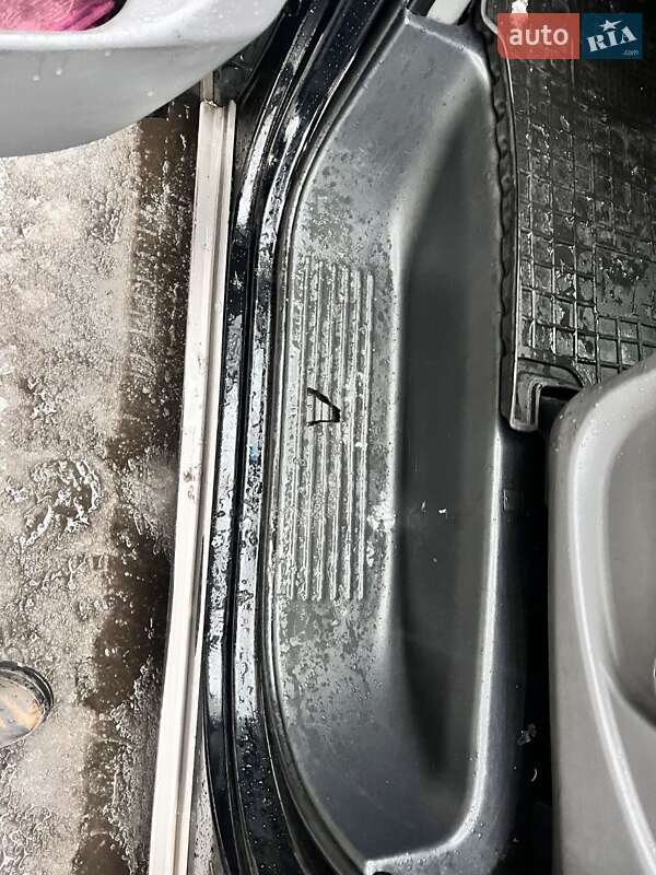 Минивэн Hyundai H-1 2012 в Киеве