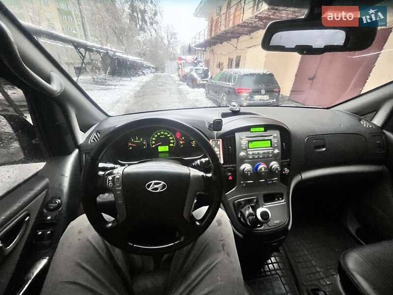 Минивэн Hyundai H-1 2012 в Киеве