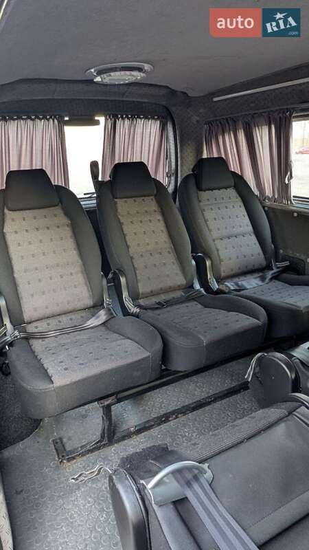 Минивэн Hyundai H-1 2004 в Ровно