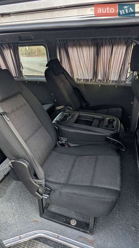 Минивэн Hyundai H-1 2004 в Ровно