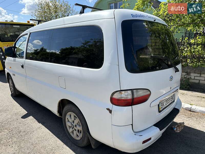 Минивэн Hyundai H-1 2006 в Остроге