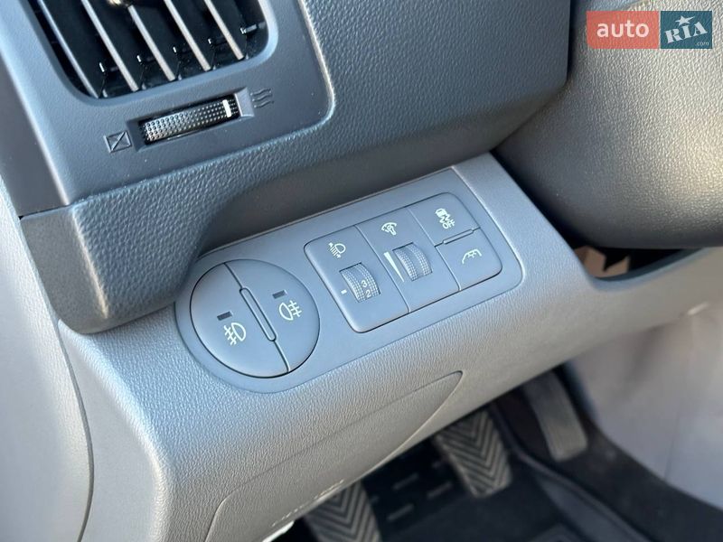 Минивэн Hyundai H-1 2016 в Одессе