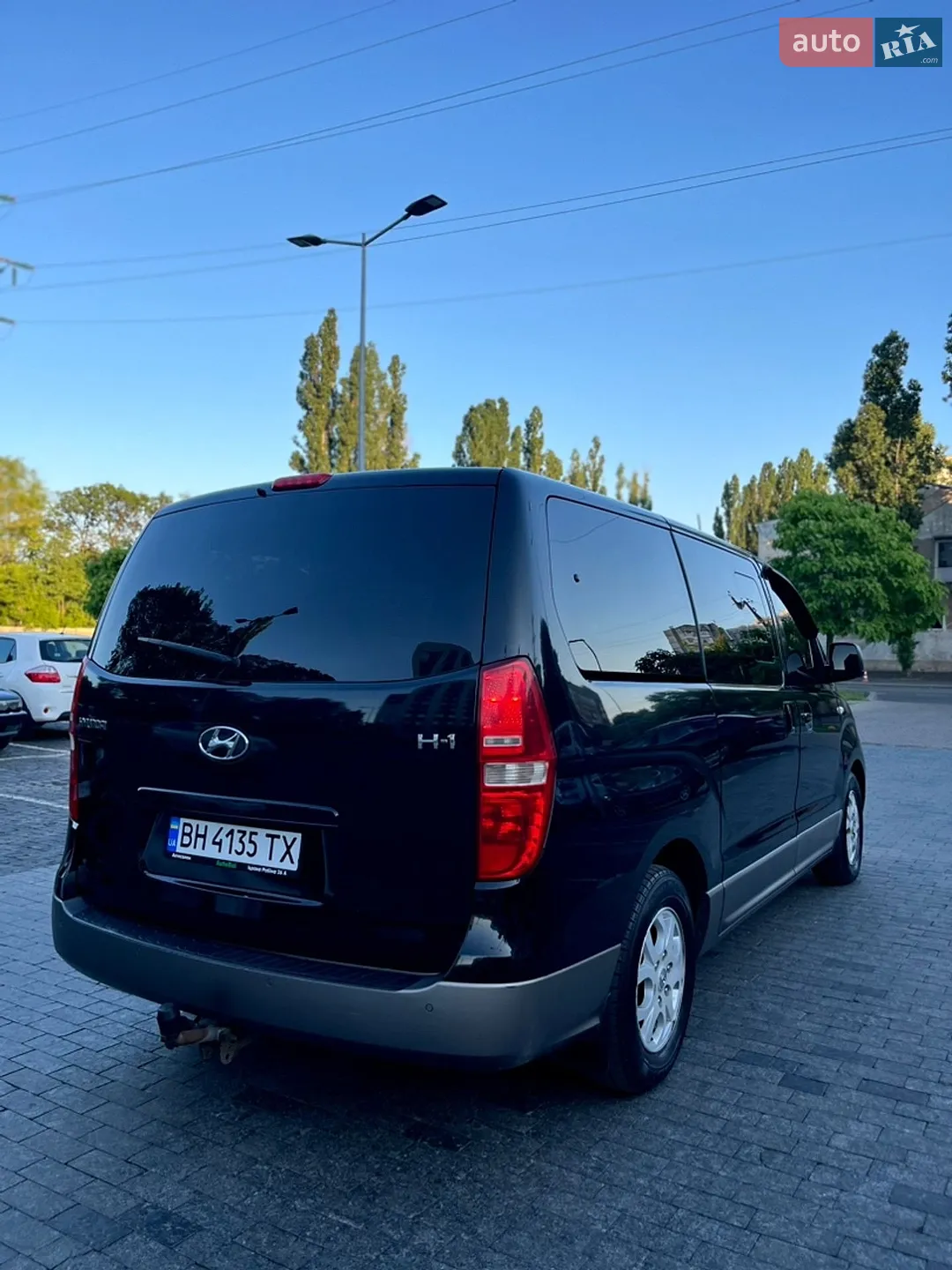 Hyundai H-1 2012 VIN KMHWH81JACU430940 фото оголошення 11 з 25