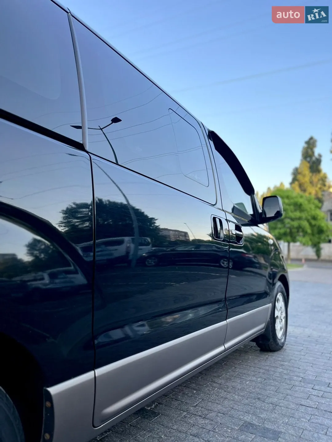 Hyundai H-1 2012 VIN KMHWH81JACU430940 фото оголошення 16 з 25