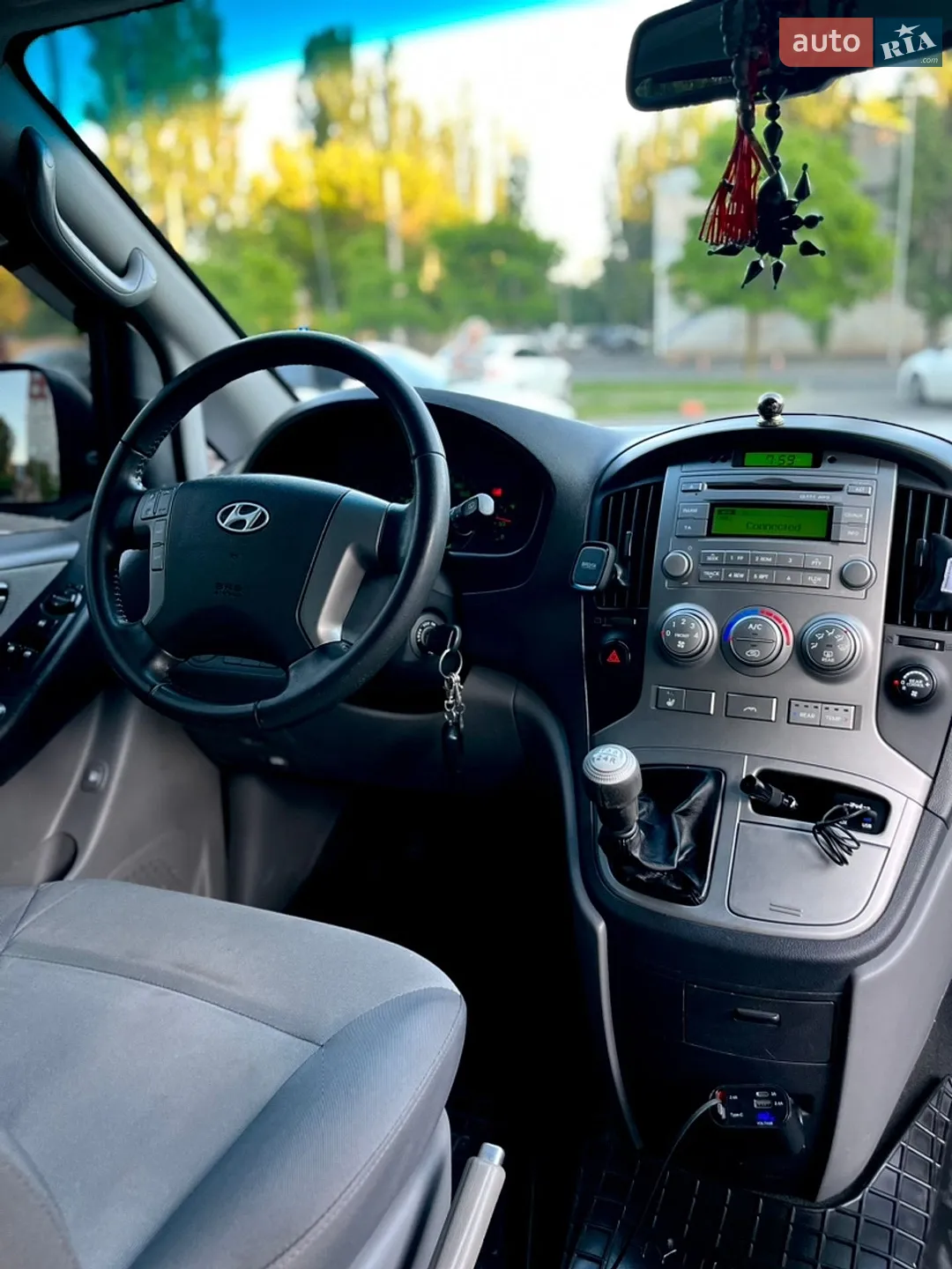 Hyundai H-1 2012 VIN KMHWH81JACU430940 фото оголошення 18 з 25