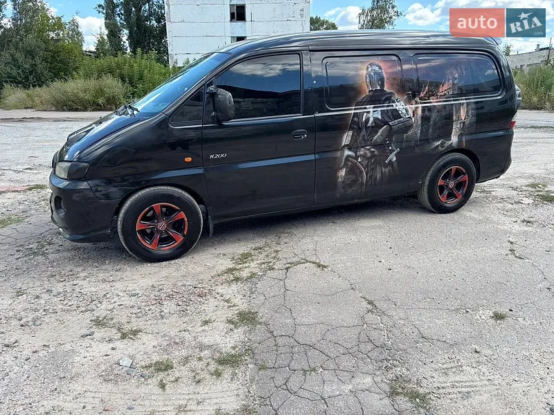 Hyundai H-1