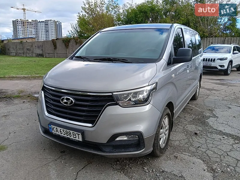 Hyundai H-1
