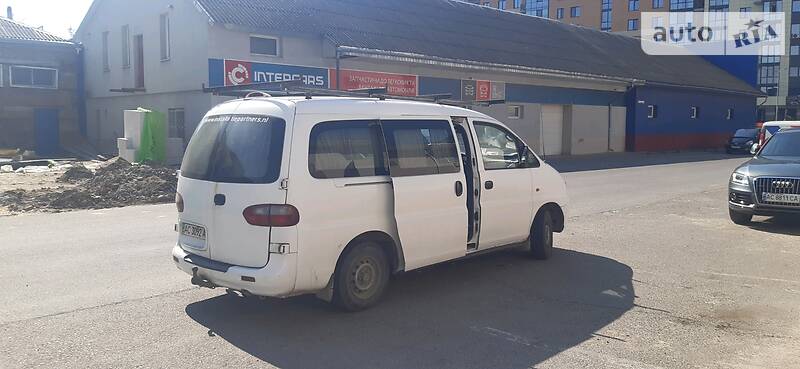Грузопассажирский фургон Hyundai H 200 1999 в Луцке