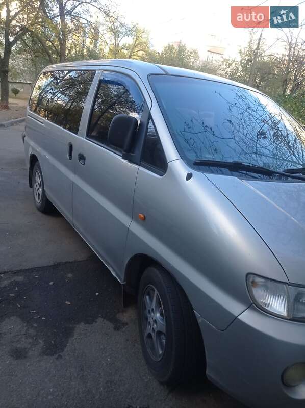 Минивэн Hyundai H 200 1998 в Николаеве