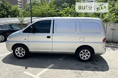 Hyundai H 200 2004