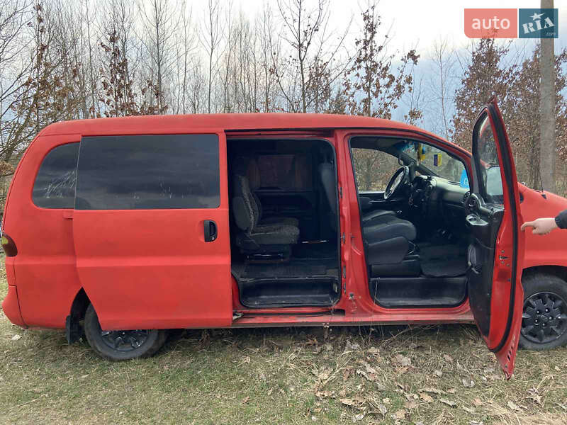 Минивэн Hyundai H 200 2000 в Житомире