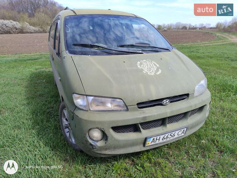 Минивэн Hyundai H 200 1997 в 