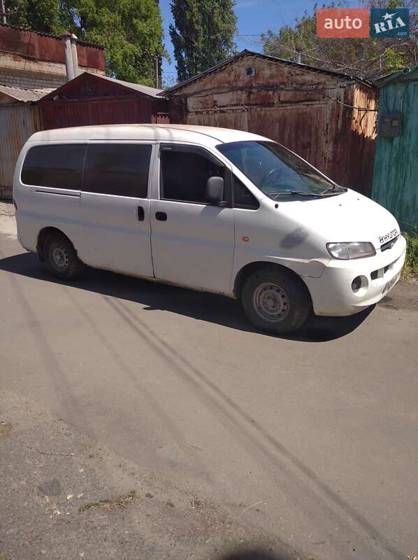 Hyundai H 200 1998 Hyundai H 200 1998