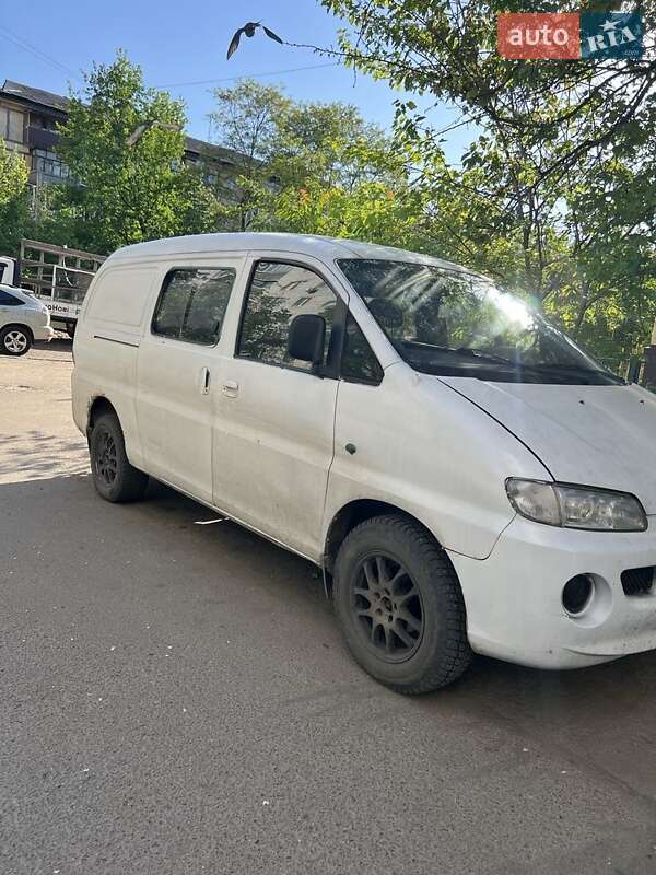 Hyundai H 200 1998